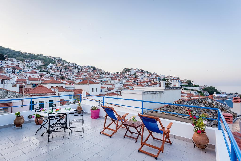 Aggela Guesthouse สโกเปลอสทาวน์ ภายนอก รูปภาพ