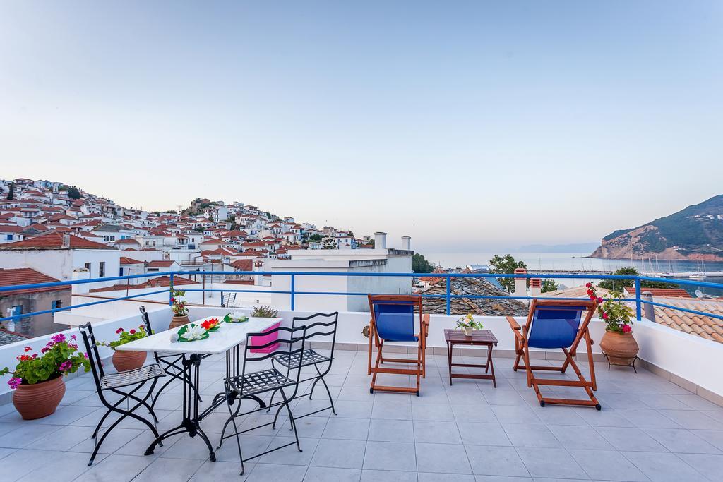 Aggela Guesthouse สโกเปลอสทาวน์ ภายนอก รูปภาพ