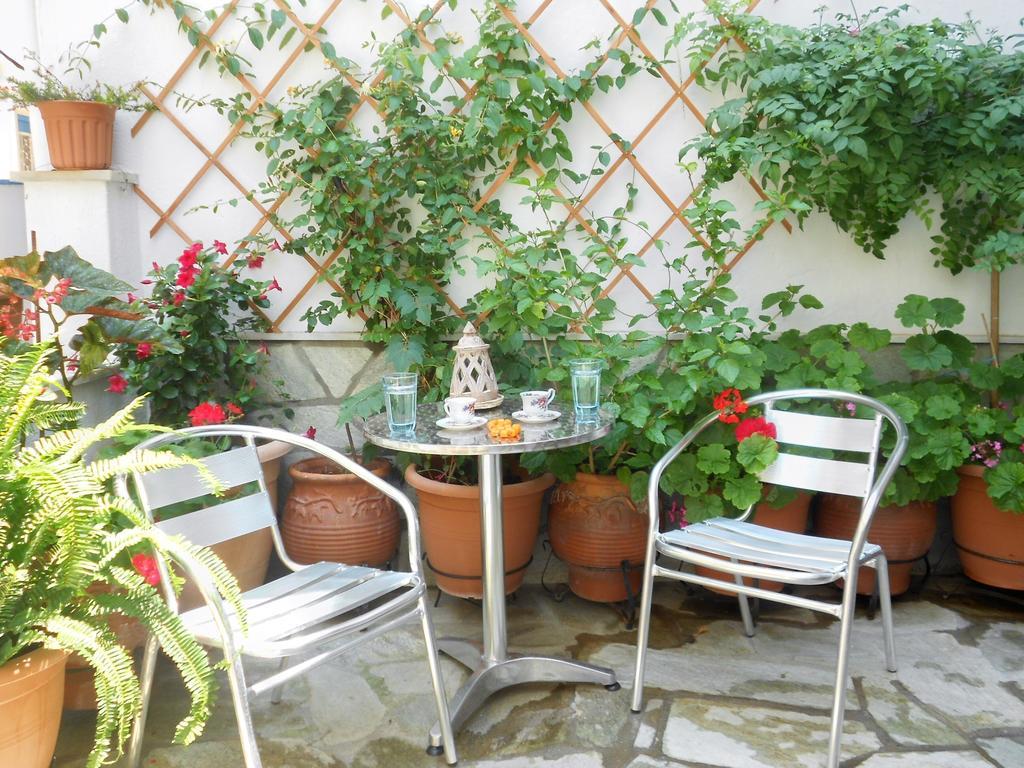 Aggela Guesthouse สโกเปลอสทาวน์ ภายนอก รูปภาพ